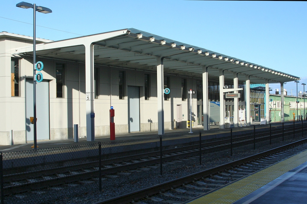 Amtrak sounder station platform